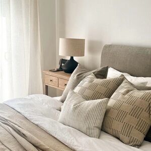 NWOT | Tonic Living Pillow Case